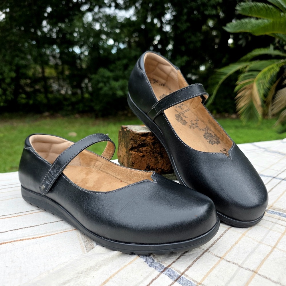 Taos Mary Janes Women 9 (EU 40) Black Leather Curves & Pods Inserts Thin Strap